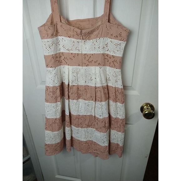 Loft Striped Lace Knee Length Tank Dress. Size 6 - Picture 9 of 10